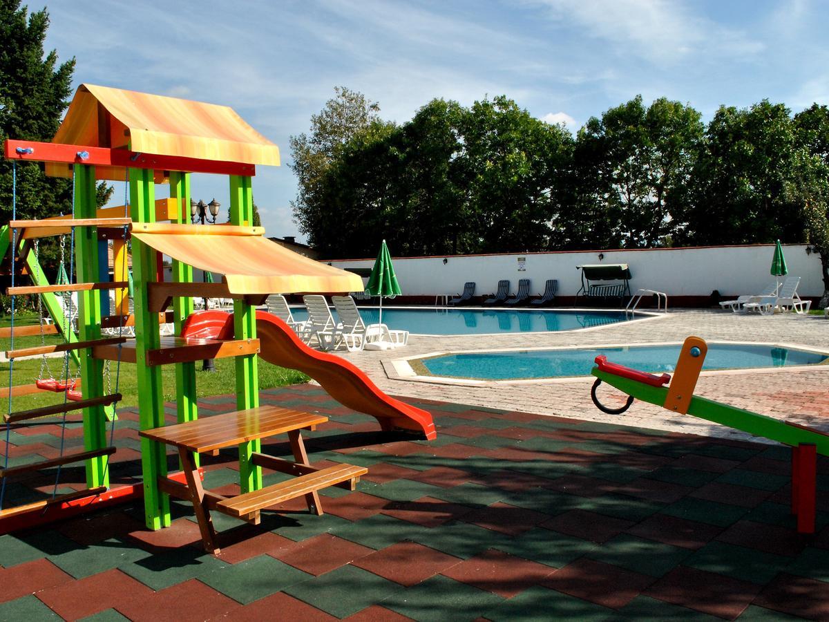 Spa Hotel Ivelia Dubnitsa Buitenkant foto