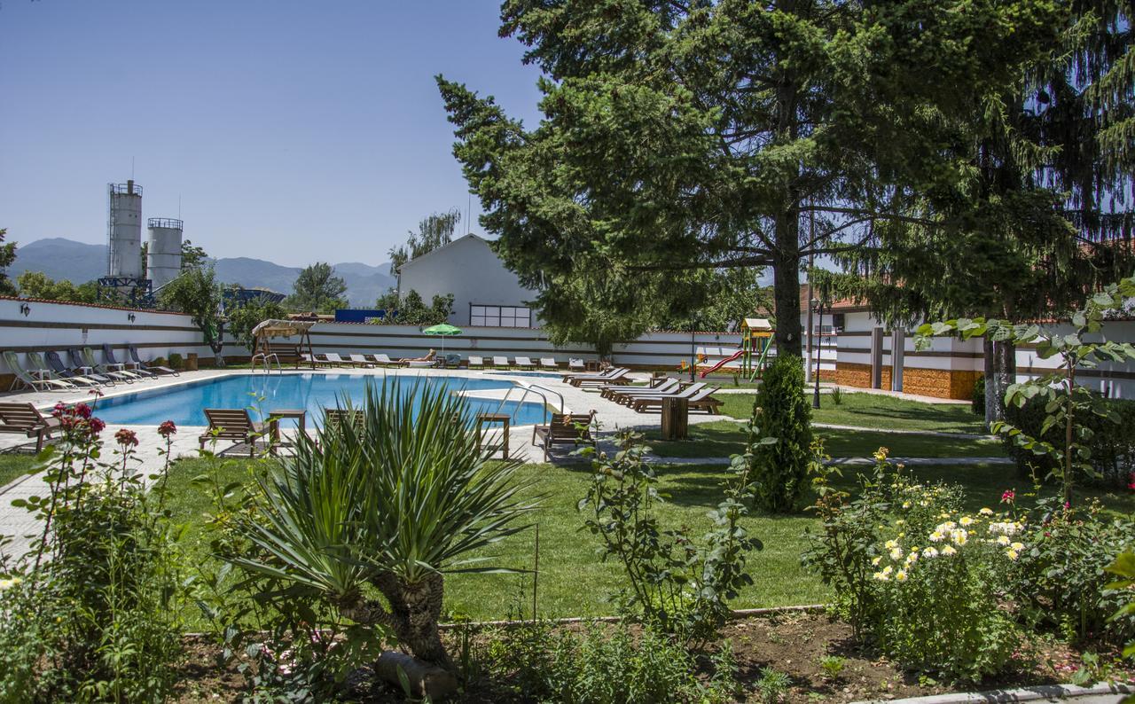 Spa Hotel Ivelia Dubnitsa Buitenkant foto