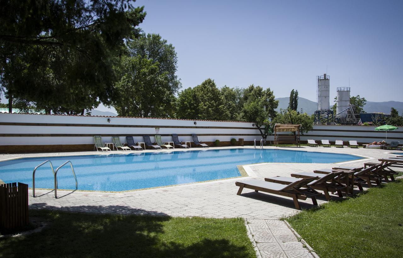 Spa Hotel Ivelia Dubnitsa Buitenkant foto