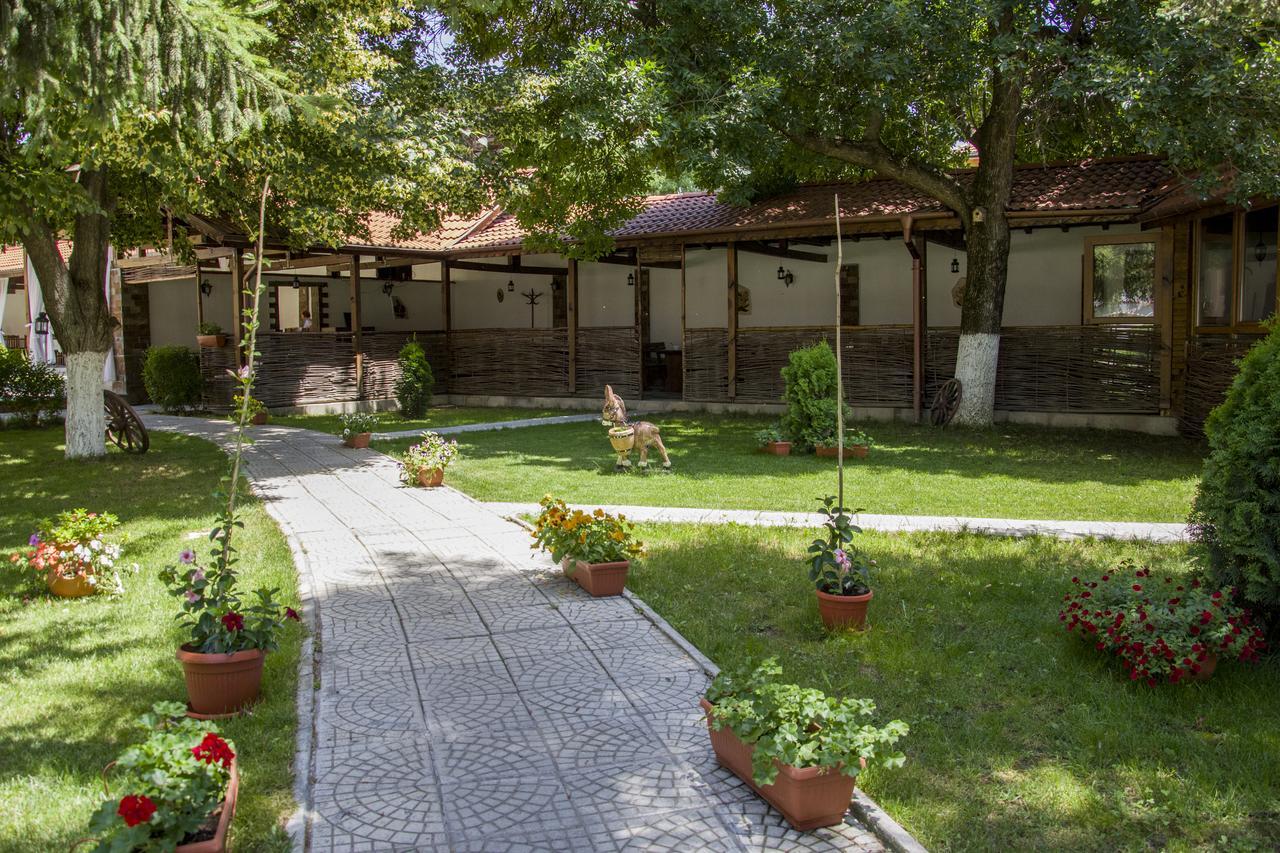 Spa Hotel Ivelia Dubnitsa Buitenkant foto