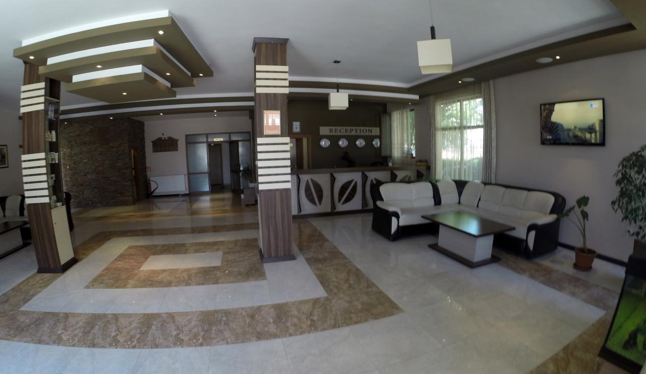 Spa Hotel Ivelia Dubnitsa Buitenkant foto