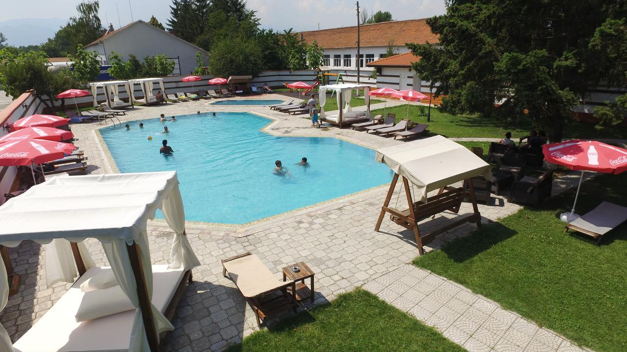 Spa Hotel Ivelia Dubnitsa Buitenkant foto