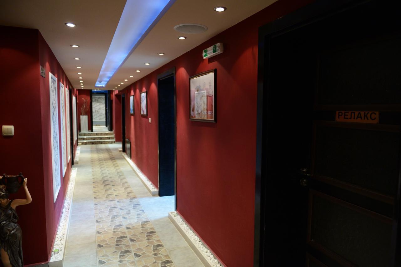 Spa Hotel Ivelia Dubnitsa Buitenkant foto