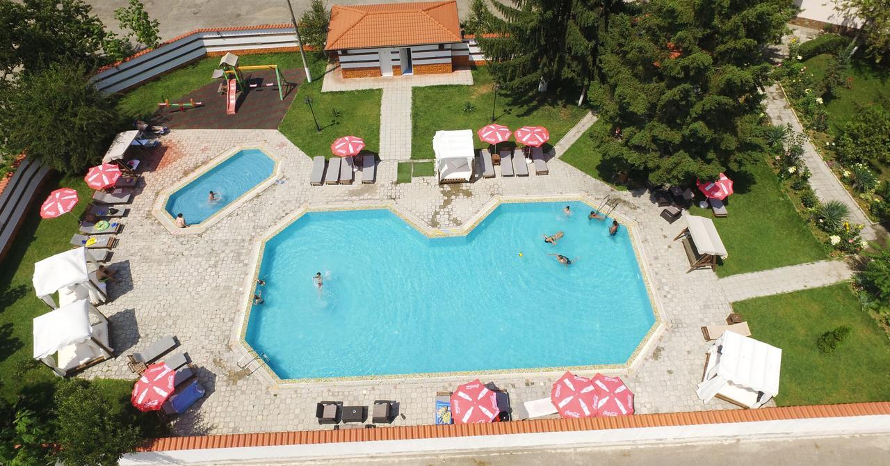 Spa Hotel Ivelia Dubnitsa Buitenkant foto