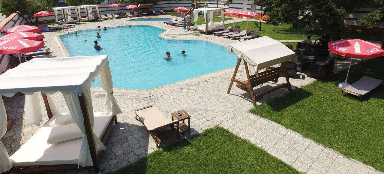 Spa Hotel Ivelia Dubnitsa Buitenkant foto
